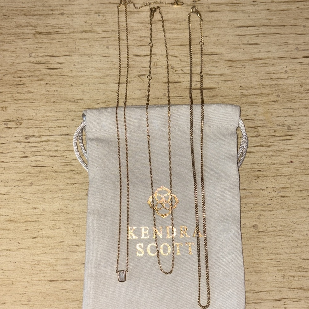 Kendra Scott gold triple layering chains. - Picture 12 of 13
